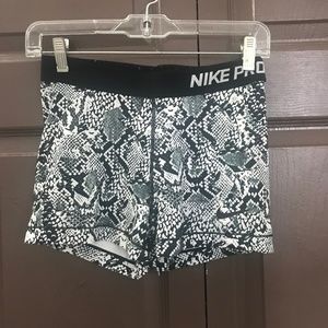 Women's Nike Pro 3.0 Dri-Fit Spandex Shorts SIZE M